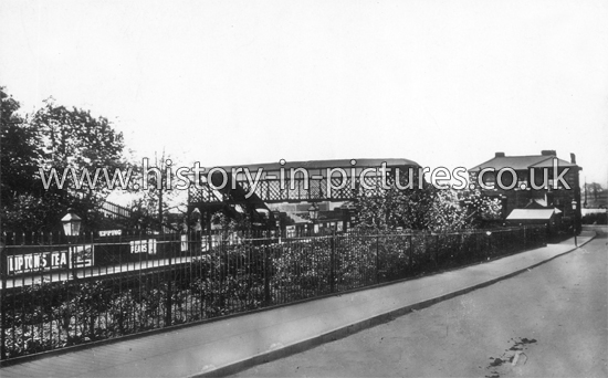 Epping Station. G.E.R, Epping, Essex. c.1917